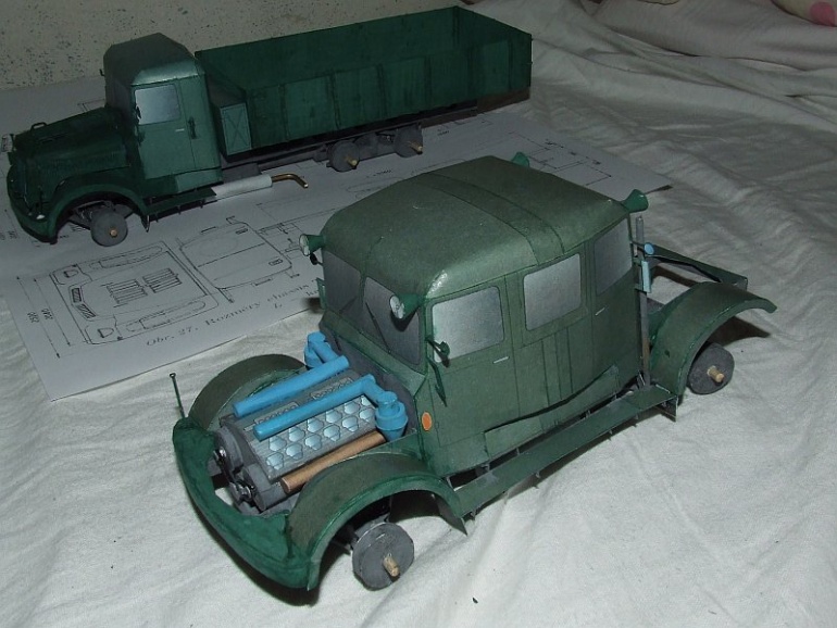 Dvojca T111 z T141 (Plná velikost v novém okně) Dvojca T111 z T141