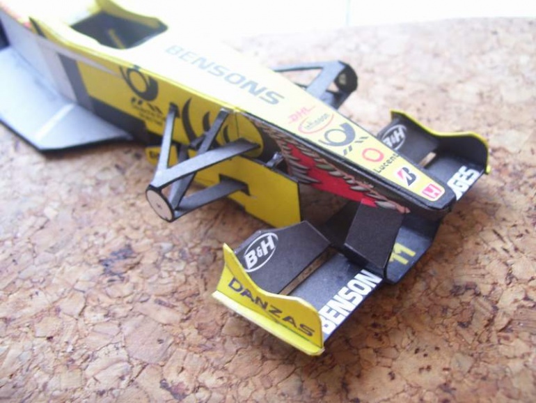 Jordan EJ 11 2001 (Plná velikost v novém okně) Jordan EJ 11 2001
