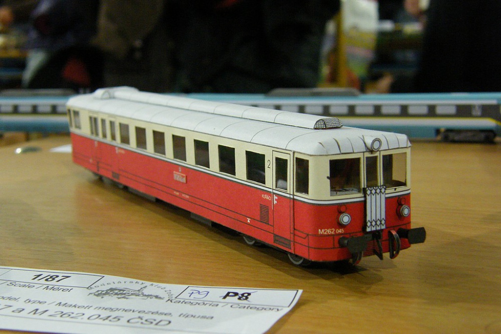277649