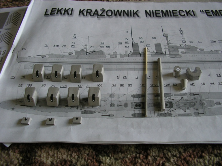 EMDEN (Plná velikost v novém okně) EMDEN