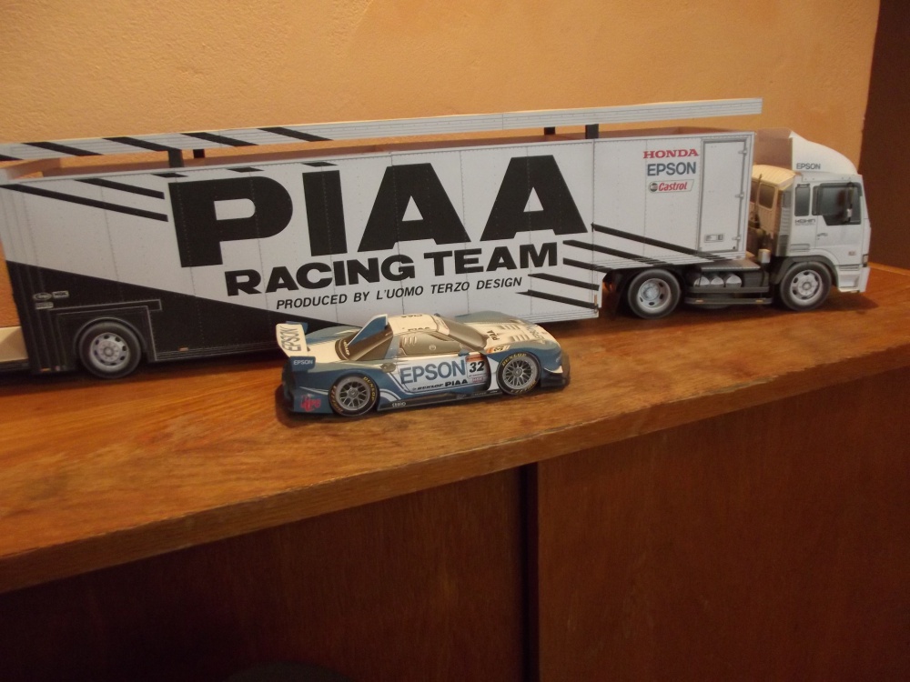 Epson Nakajima Racing (Plná velikost v novém okně) Epson Nakajima Racing