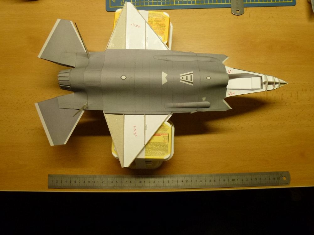 F 35 Lightning II (Plná velikost v novém okně) F 35 Lightning II