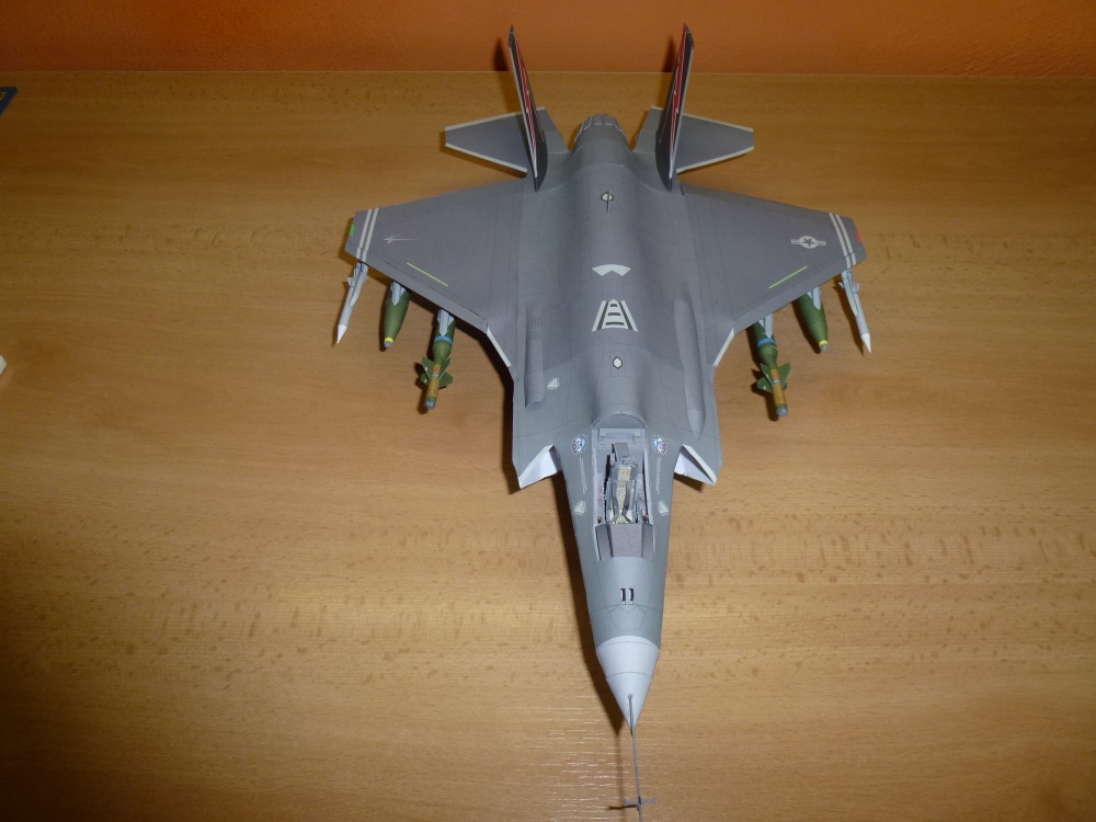 F 35 Lightning II (Plná velikost v novém okně) F 35 Lightning II