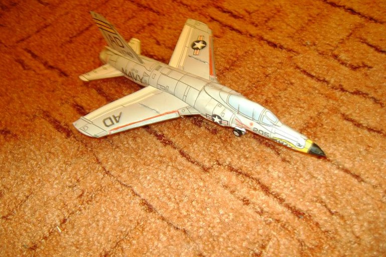 F 11 F tiger (Pln� velikost v nov�m okn�) F 11 F tiger