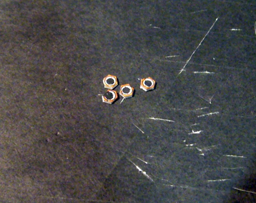 230052