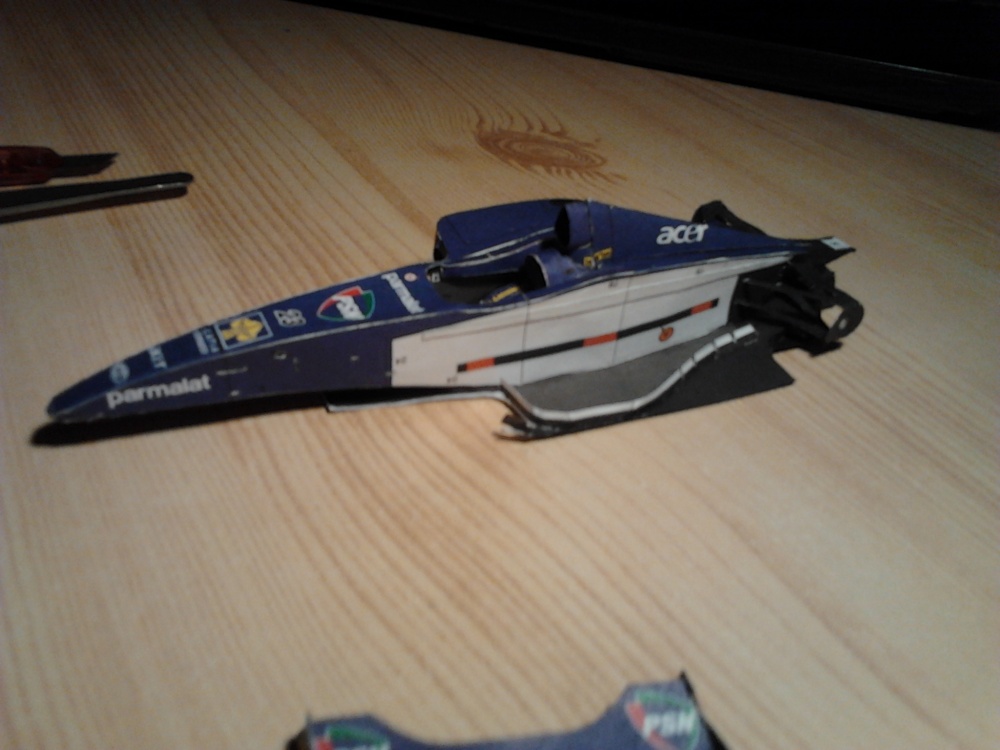 F1 PROST AP 04 2001 (Plná velikost v novém okně) F1 PROST AP 04 2001