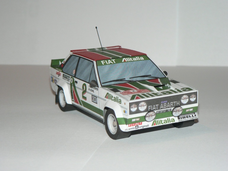 Fiat Abarth 131 (Plná velikost v novém okně) Fiat Abarth 131