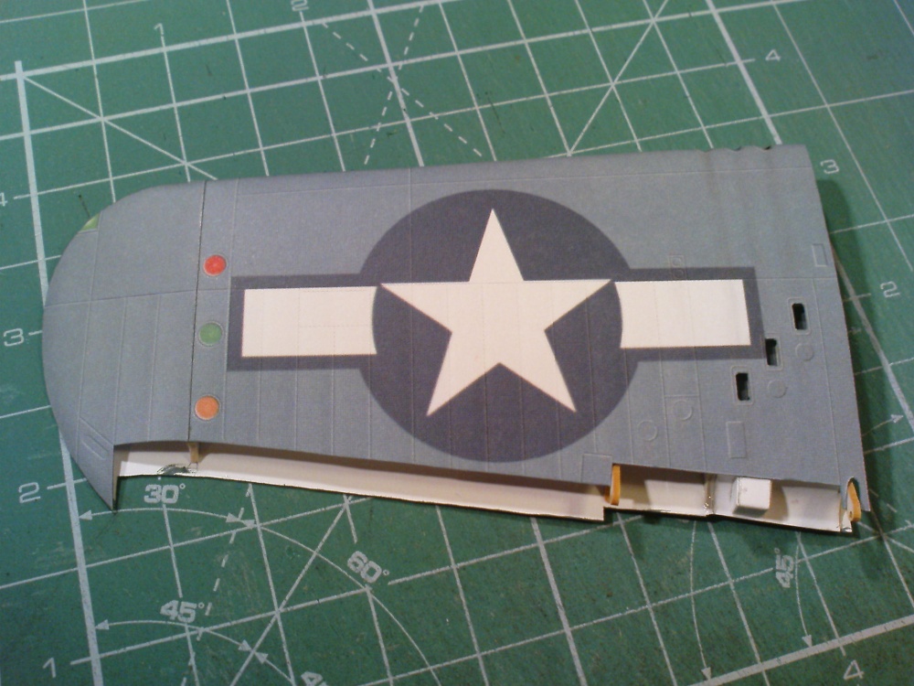 F4U-1A Corsair (Plná velikost v novém okně) F4U-1A Corsair