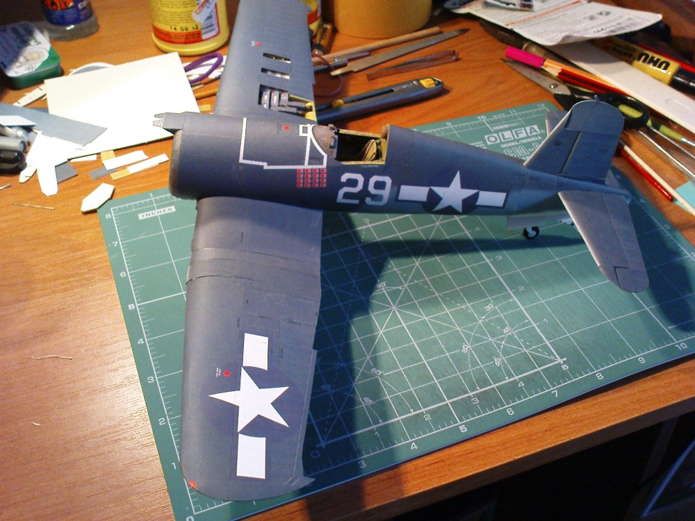 F4U-1A Corsair (Plná velikost v novém okně) F4U-1A Corsair