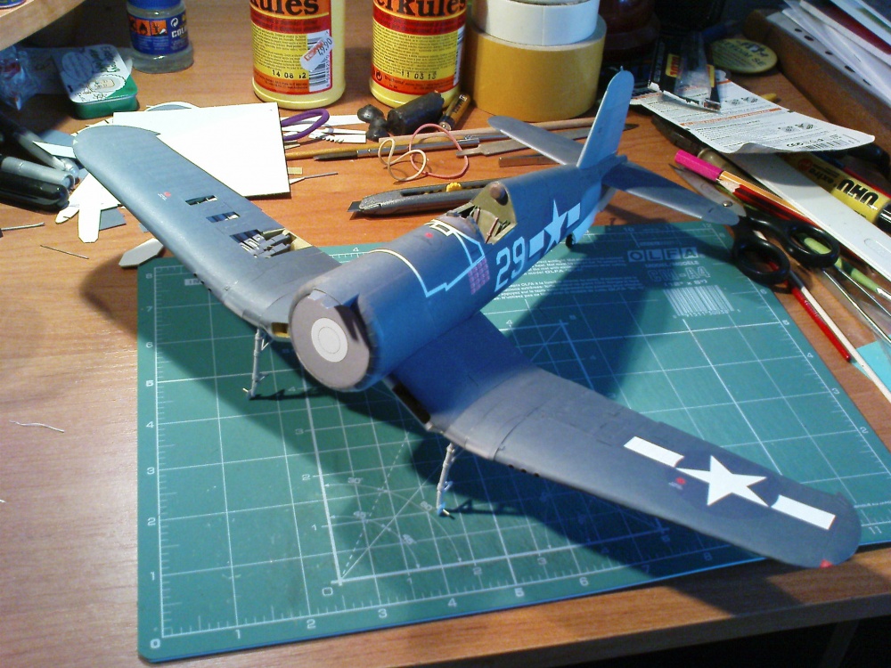 F4U-1A Corsair (Plná velikost v novém okně) F4U-1A Corsair