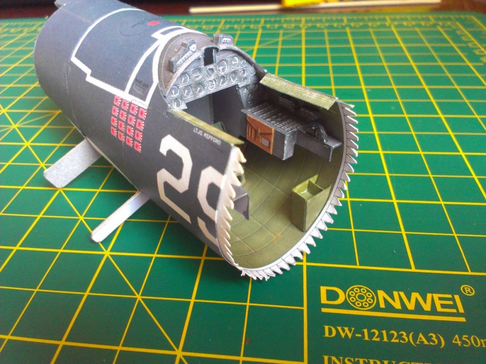 F4U-1A CORSAIR (Plná velikost v novém okně) F4U-1A CORSAIR