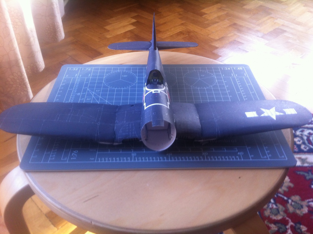 F4U Corsair (Plná velikost v novém okně) F4U Corsair