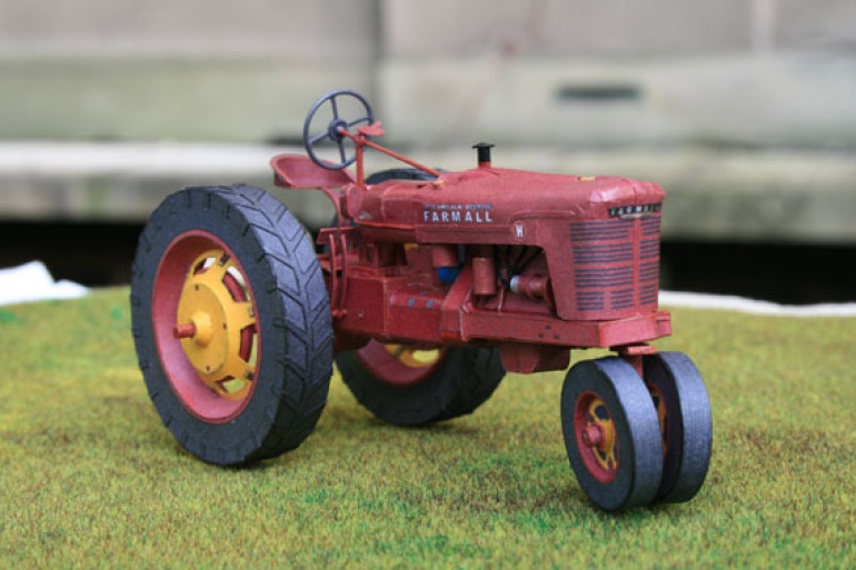 Farmall H (Plná velikost v novém okně) Farmall H