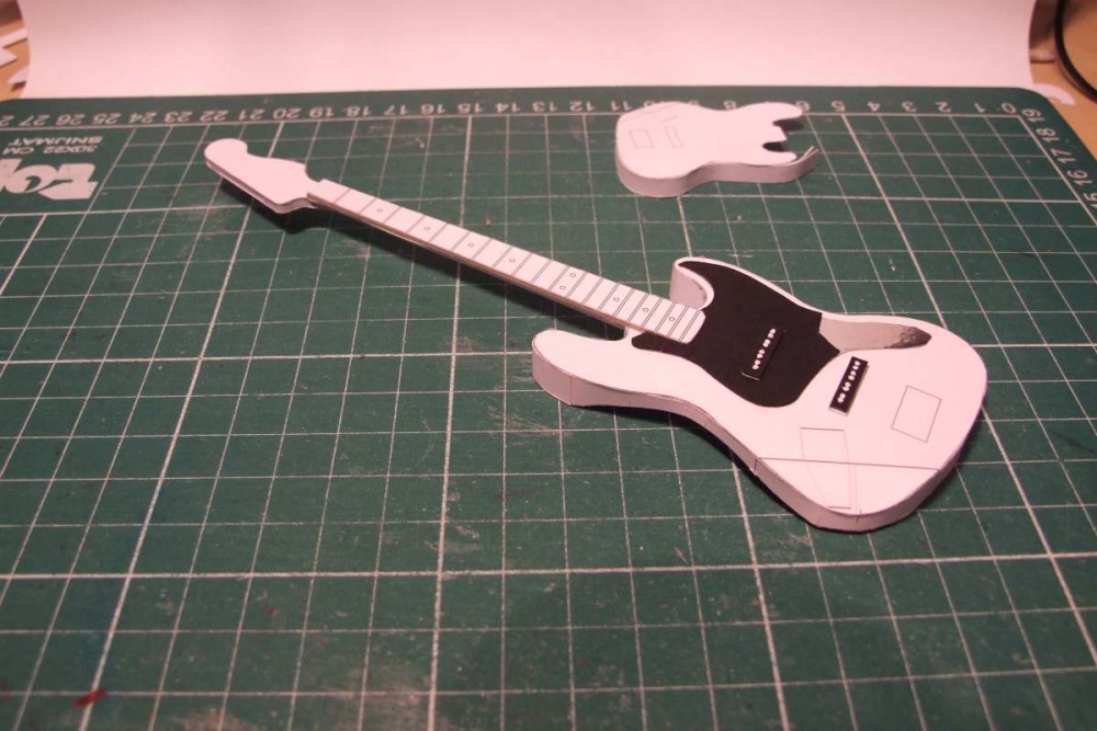 Fender Jazz Bass (Plná velikost v novém okně) Fender Jazz Bass