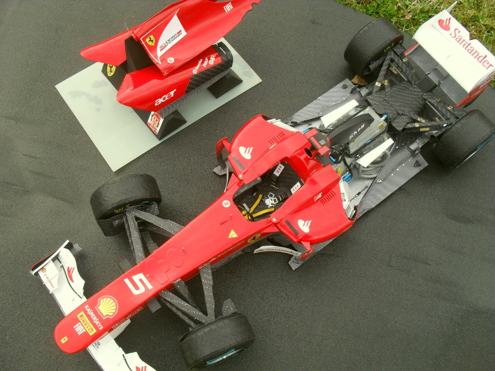 FERRARI F 150 th Itália Anglie 2011 (Plná velikost v novém okně) FERRARI F 150 th Itália Anglie 2011