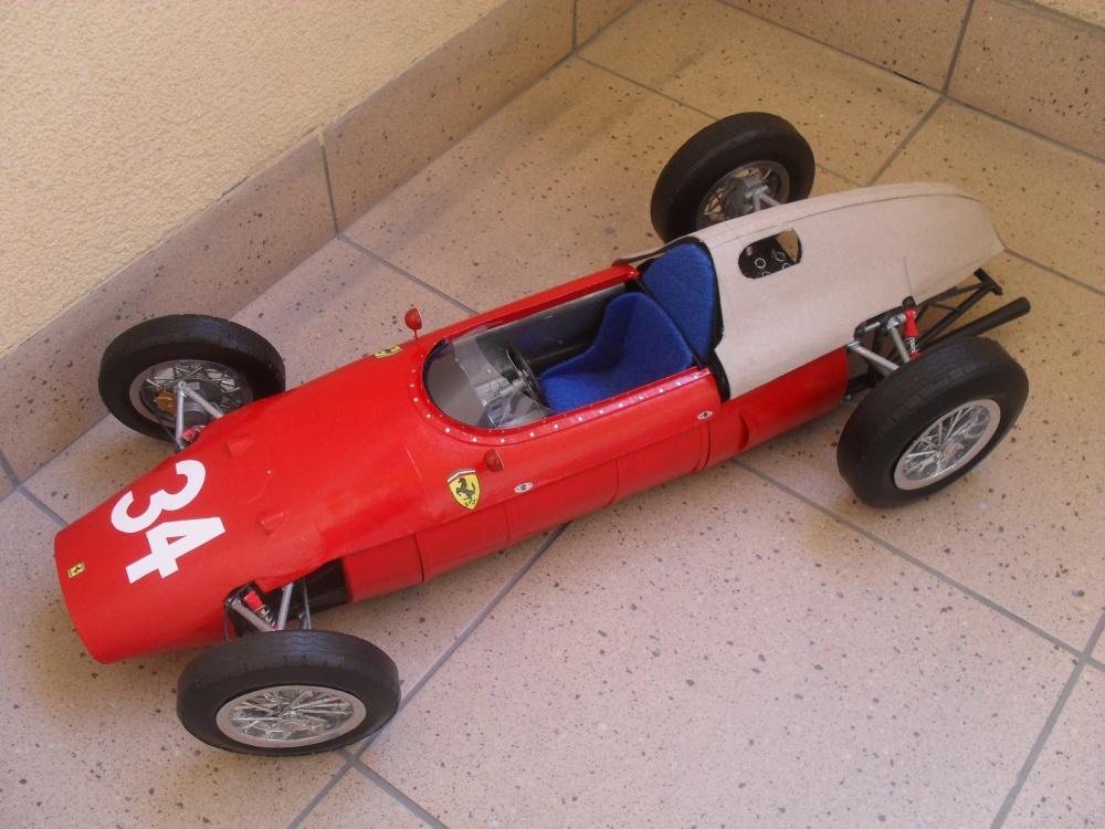 FERRARI 246 P Monako 1960 (Plná velikost v novém okně) FERRARI 246 P Monako 1960