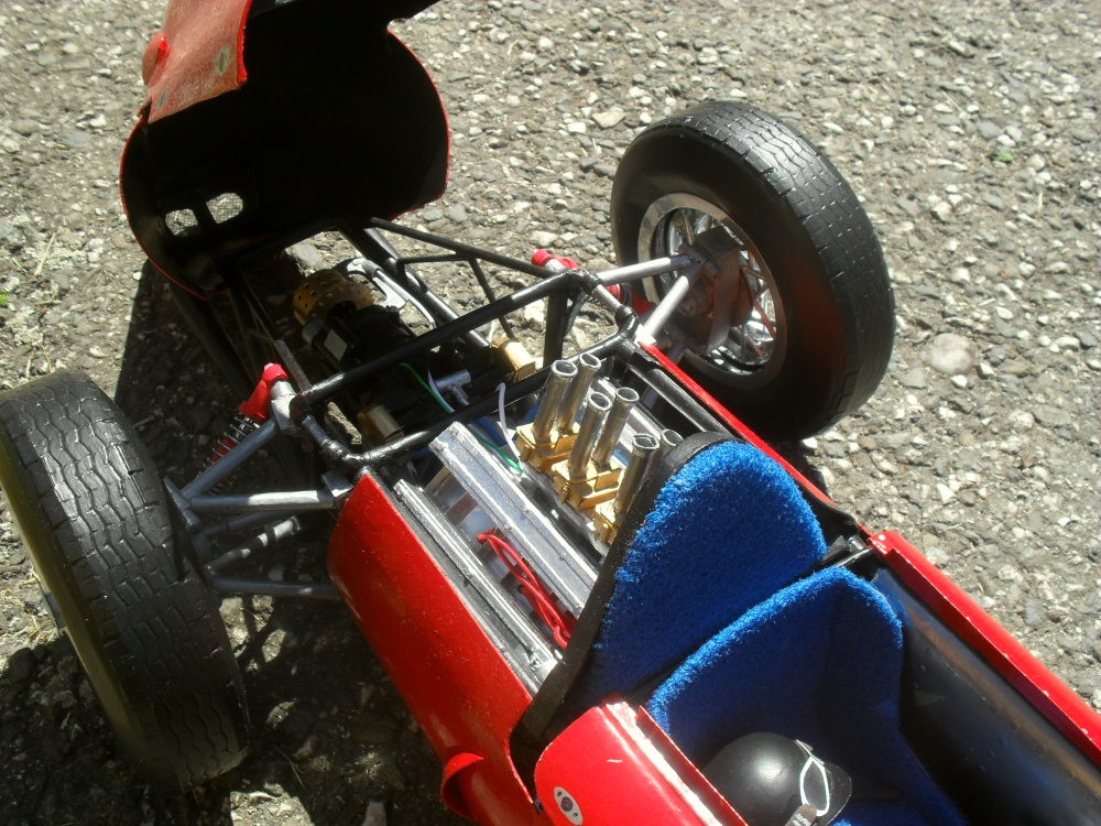 212912