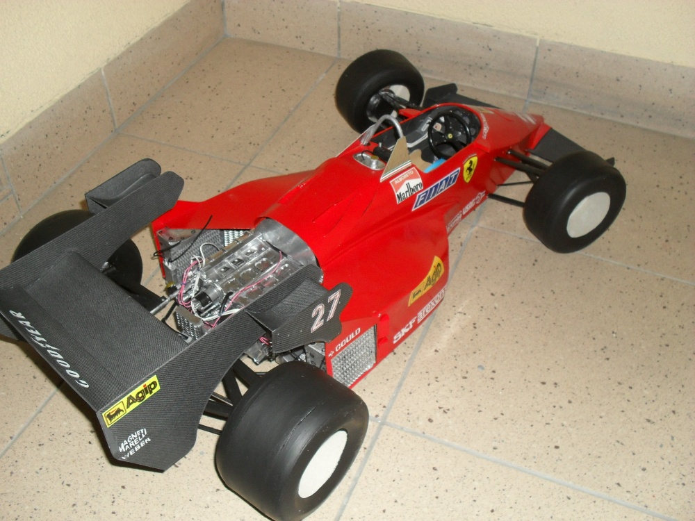 183561