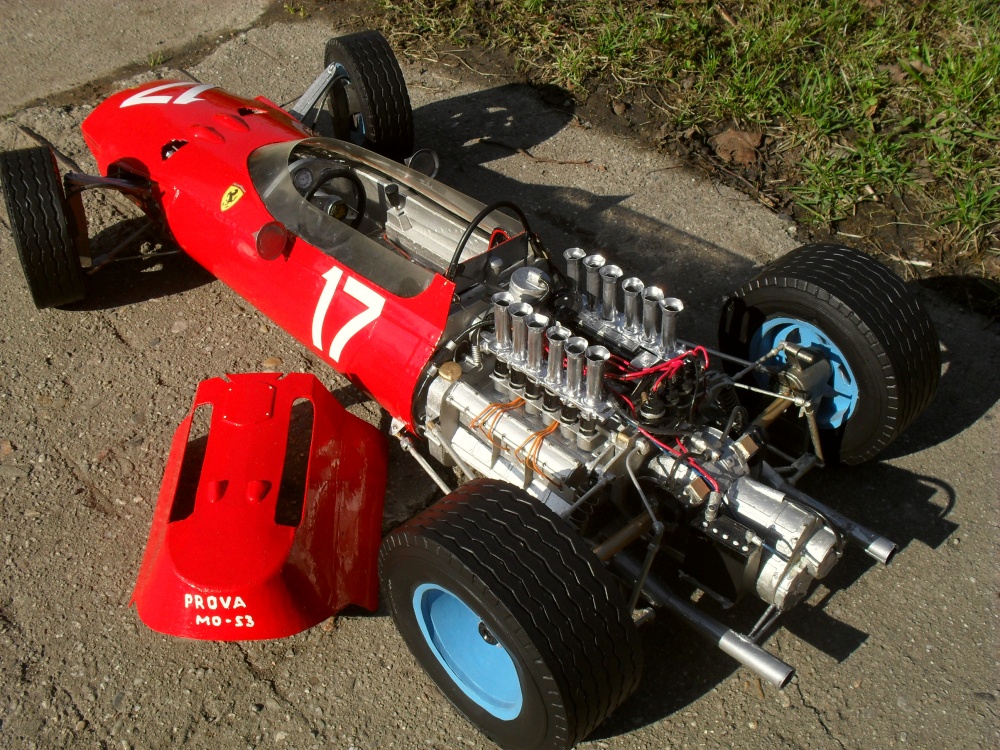 Ferrari 1512 Monako 1965 (Plná velikost v novém okně) Ferrari 1512 Monako 1965