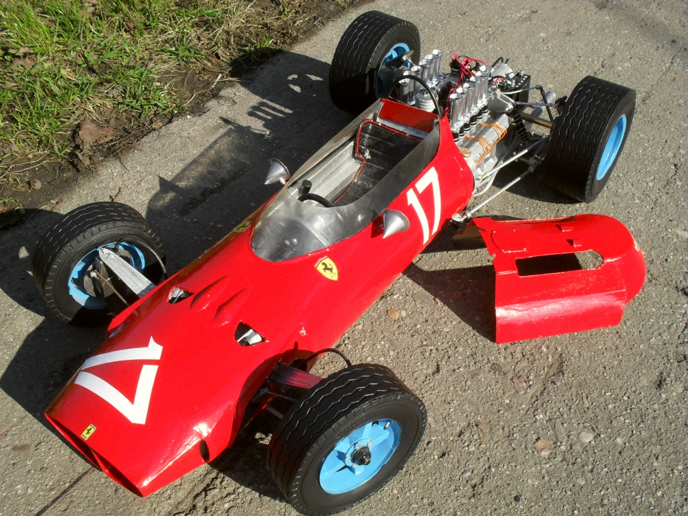 Ferrari 1512 Monako 1965 (Plná velikost v novém okně) Ferrari 1512 Monako 1965