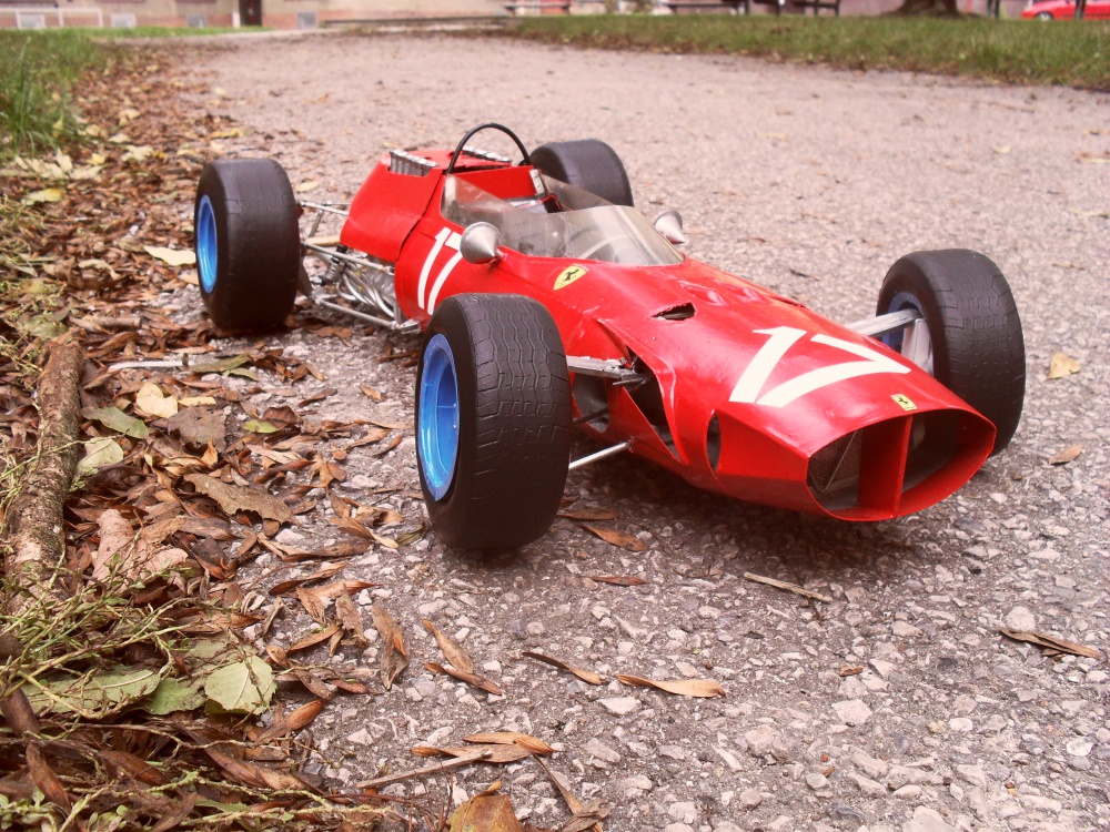 Ferrari 1512 Monako 1965 (Plná velikost v novém okně) Ferrari 1512 Monako 1965