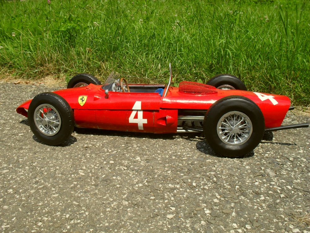 FERRARI 156 Itálie 1961 (Plná velikost v novém okně) FERRARI 156 Itálie 1961