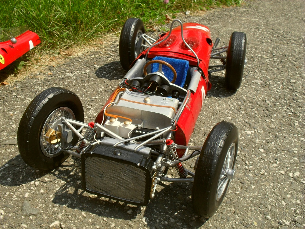 FERRARI 156 Itálie 1961 (Plná velikost v novém okně) FERRARI 156 Itálie 1961