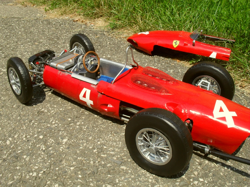 FERRARI 156 Itálie 1961 (Plná velikost v novém okně) FERRARI 156 Itálie 1961