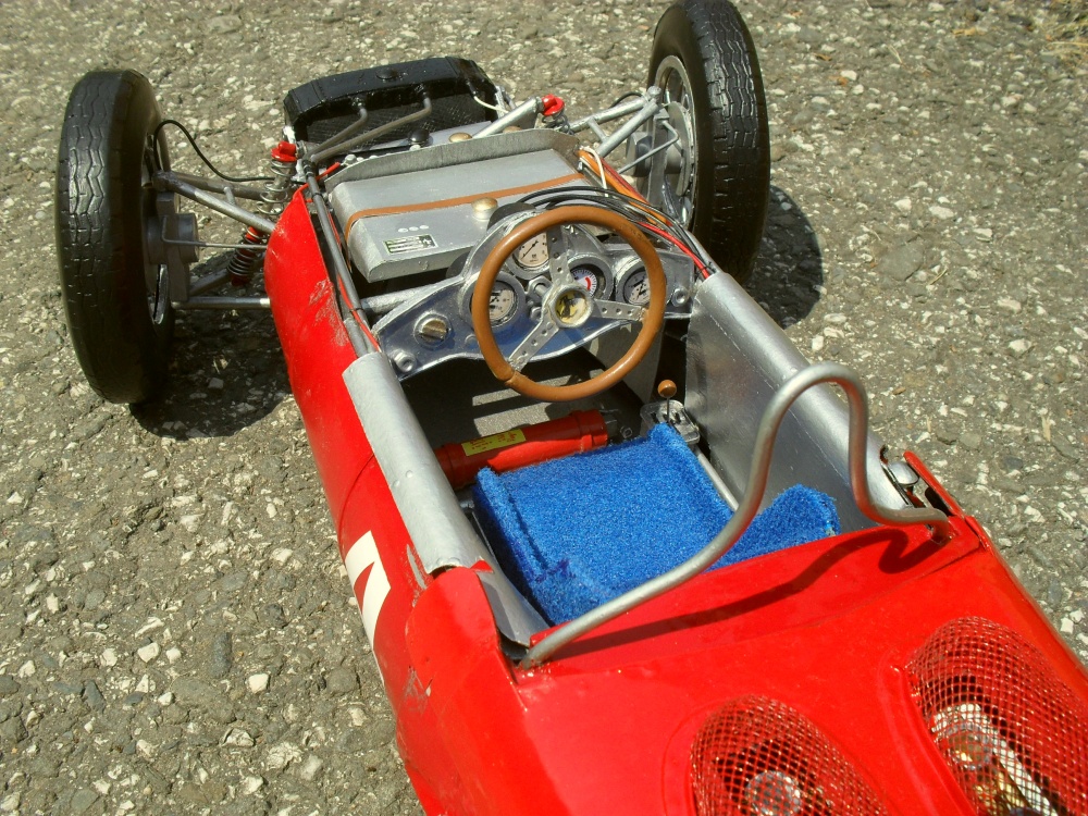 FERRARI 156 Itálie 1961 (Plná velikost v novém okně) FERRARI 156 Itálie 1961