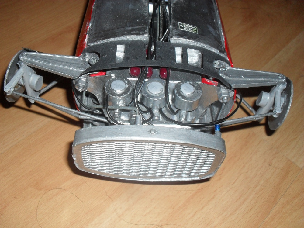 Ferrari 158 vers.A Itálie 1964 (Plná velikost v novém okně) Ferrari 158 vers.A Itálie 1964