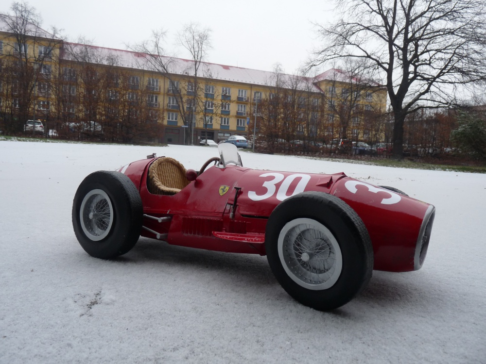 Ferrari 500 F2 1953 (Plná velikost v novém okně) Ferrari 500 F2 1953