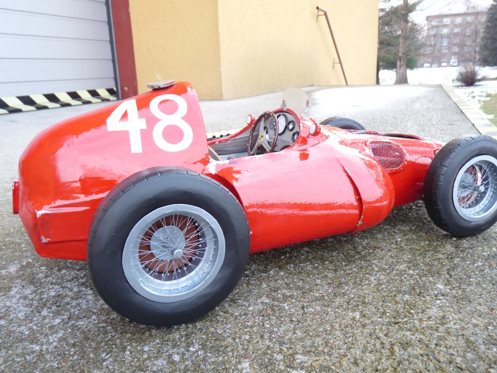 Ferrari 555 Supersquallo - Monako 1955 (Plná velikost v novém okně) Ferrari 555 Supersquallo - Monako 1955