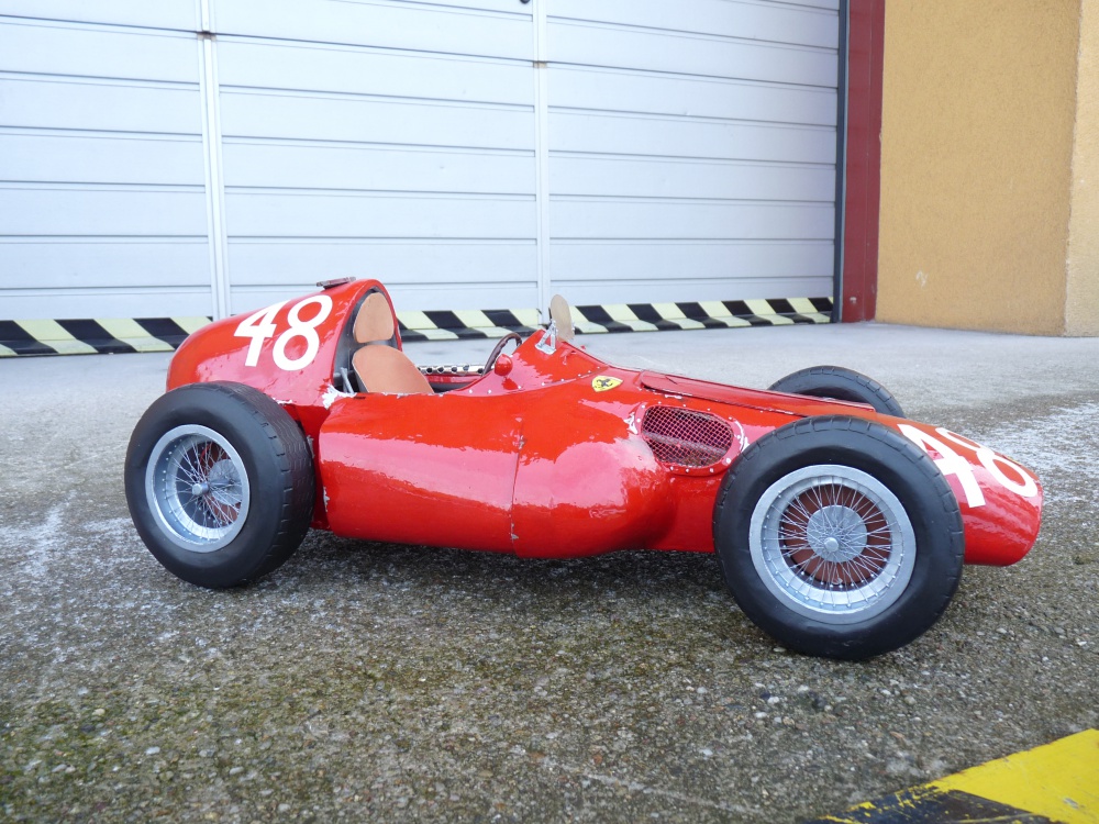 Ferrari 555 Supersquallo - Monako 1955 (Plná velikost v novém okně) Ferrari 555 Supersquallo - Monako 1955