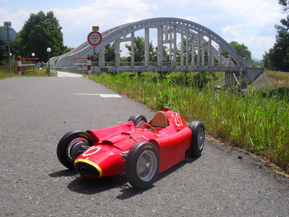 Ferrari - Lancia D 50 Monako 1956 (Plná velikost v novém okně) Ferrari - Lancia D 50 Monako 1956