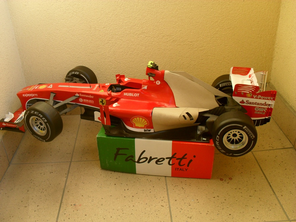 Ferrari F 138 Čína 2013 (Plná velikost v novém okně) Ferrari F 138 Čína 2013