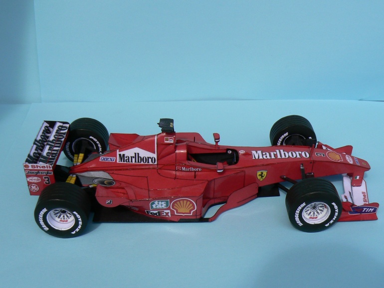 FERRARI F 2000,M.SCHUMACHER (Plná velikost v novém okně) FERRARI F 2000,M.SCHUMACHER
