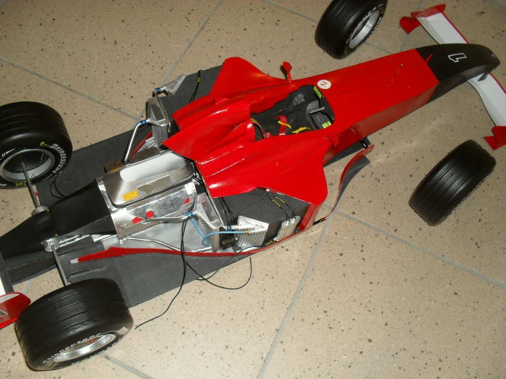 Ferrari F 2001B Itálie 2001 (Plná velikost v novém okně) Ferrari F 2001B Itálie 2001