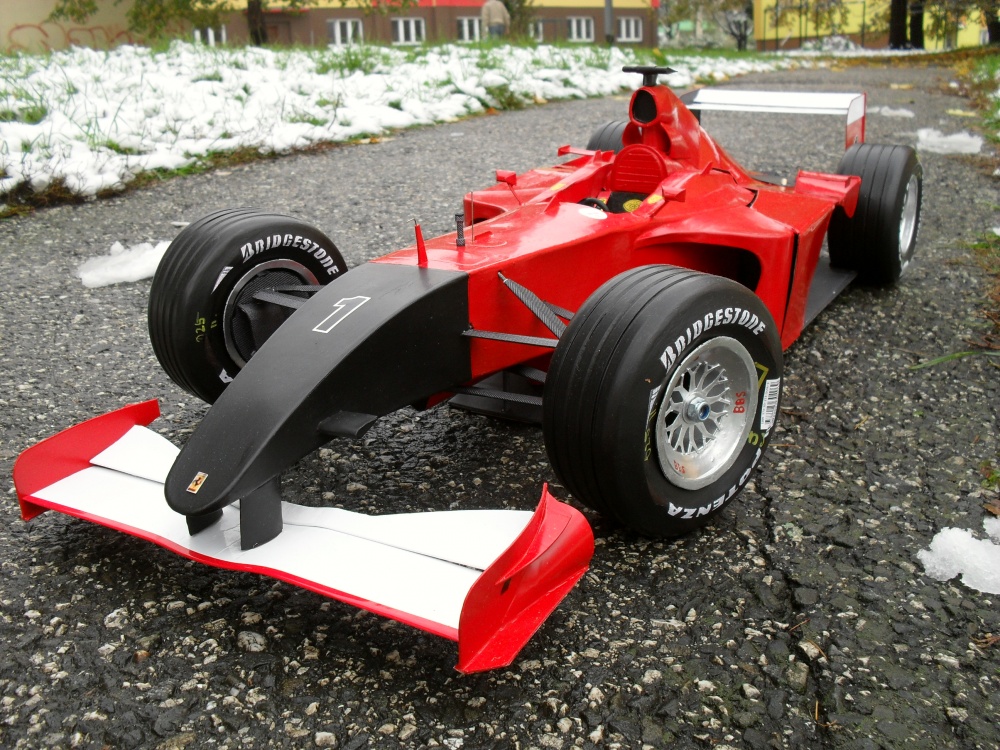 Ferrari F 2001B Itálie 2001 (Plná velikost v novém okně) Ferrari F 2001B Itálie 2001