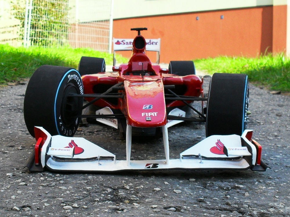 Ferrari F 10 - Turecko 2010 (Plná velikost v novém okně) Ferrari F 10 - Turecko 2010