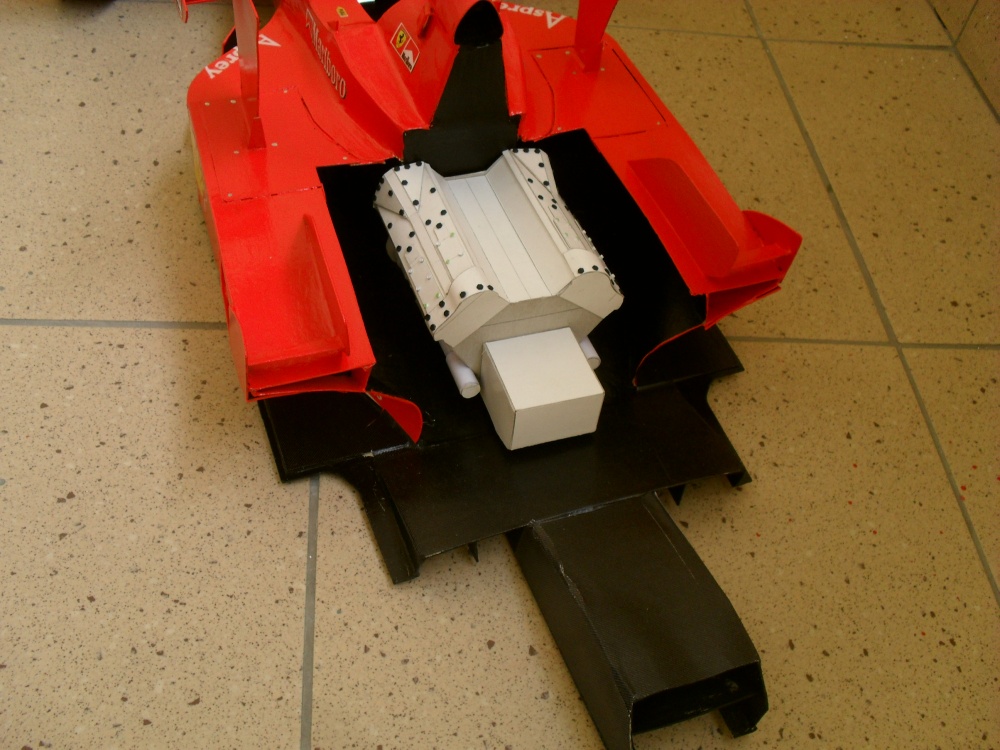 Ferrari F 300 Tower Wings - San Marino 1998 (Plná velikost v novém okně) Ferrari F 300 Tower Wings - San Marino 1998