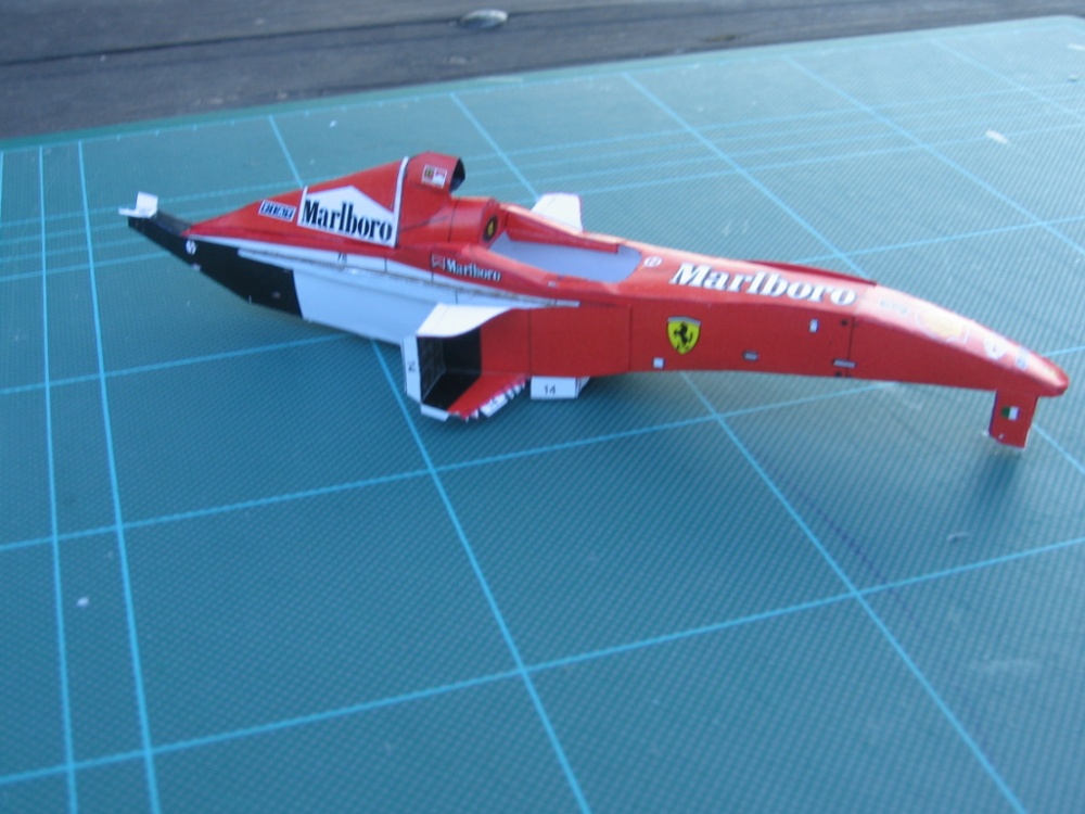 Ferrari F1-2000 (Plná velikost v novém okně) Ferrari F1-2000