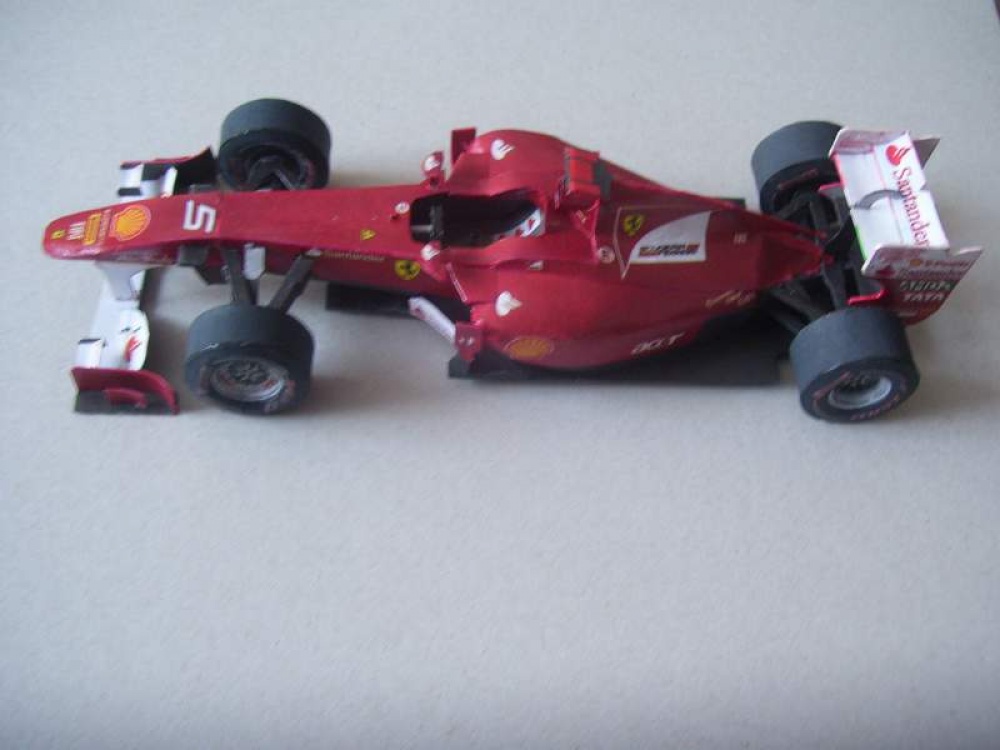 Ferrari F150 Italia (Plná velikost v novém okně) Ferrari F150 Italia