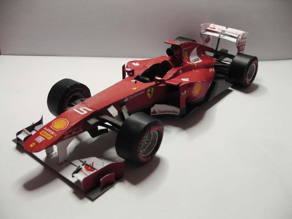 Ferrari F150 Italia (Plná velikost v novém okně) Ferrari F150 Italia