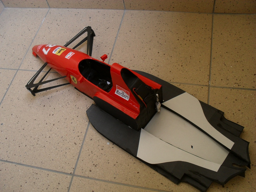 FERRARI F92 A Kanada 1992 (Plná velikost v novém okně) FERRARI F92 A Kanada 1992