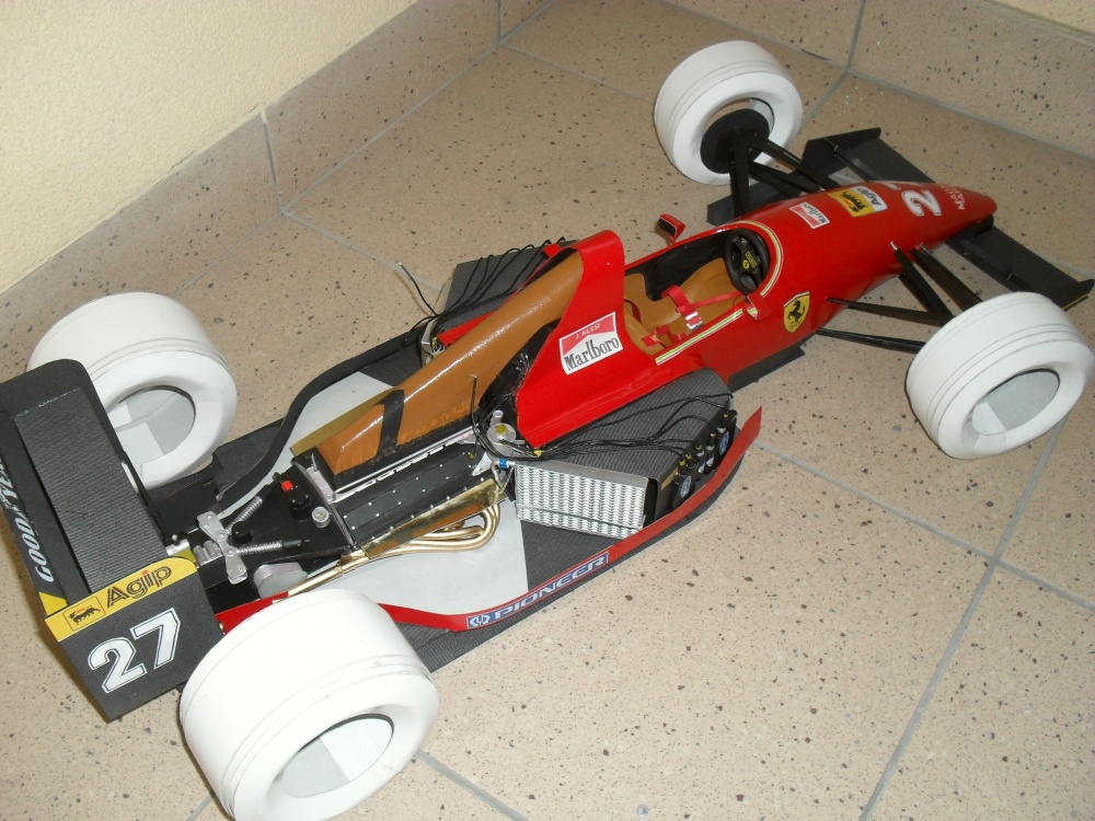FERRARI F92 A Kanada 1992 (Plná velikost v novém okně) FERRARI F92 A Kanada 1992