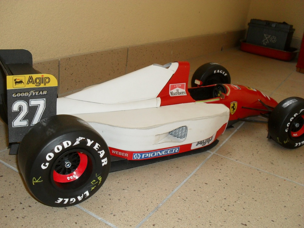 FERRARI F92 A Kanada 1992 (Plná velikost v novém okně) FERRARI F92 A Kanada 1992