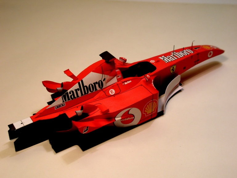 FERRARI 2002 (Plná velikost v novém okně) FERRARI 2002