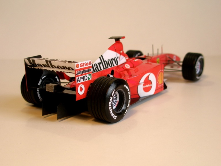 FERRARI 2002 (Plná velikost v novém okně) FERRARI 2002