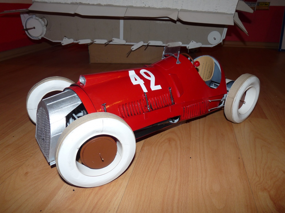 305952