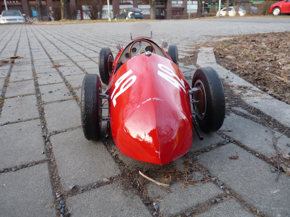 Ferrari 275 F1 G.P. ©výcarsko 1950 (Plná velikost v novém okně) Ferrari 275 F1 G.P. ©výcarsko 1950